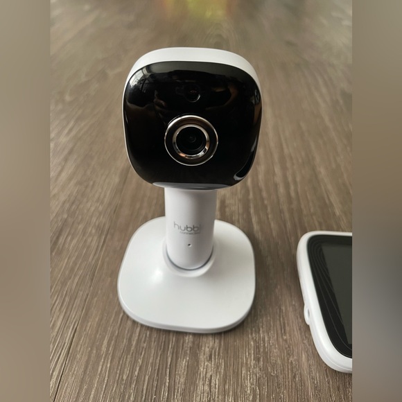 HUBBLE CONNECTED Nursery Pal Cloud 5" Smart HD Baby Monitor & Power Cables - Picture 2 of 10